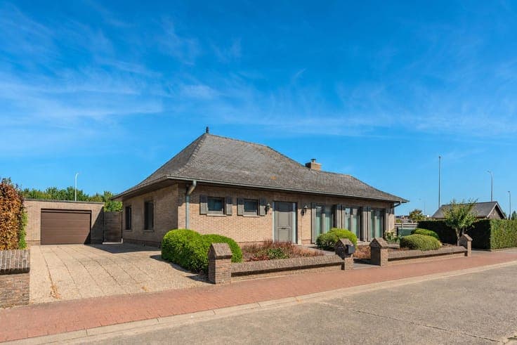 Charming house with sunny garden located in Ostend