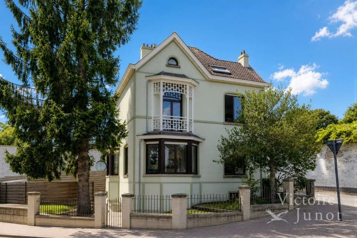 Hoeilaart, elegant character house fully renovated, 3 bedroo