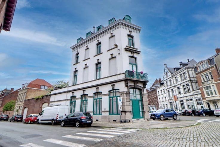 Building with 12 apartments in the city center of Tournai