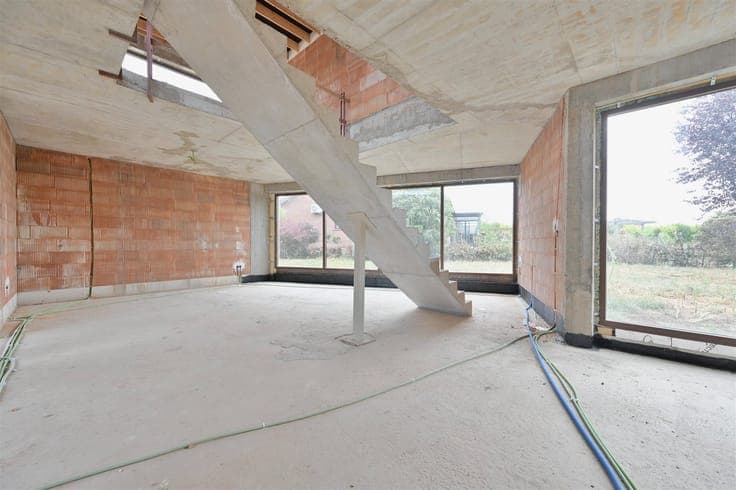 Shell villa on 932 m²: create your own dream home here