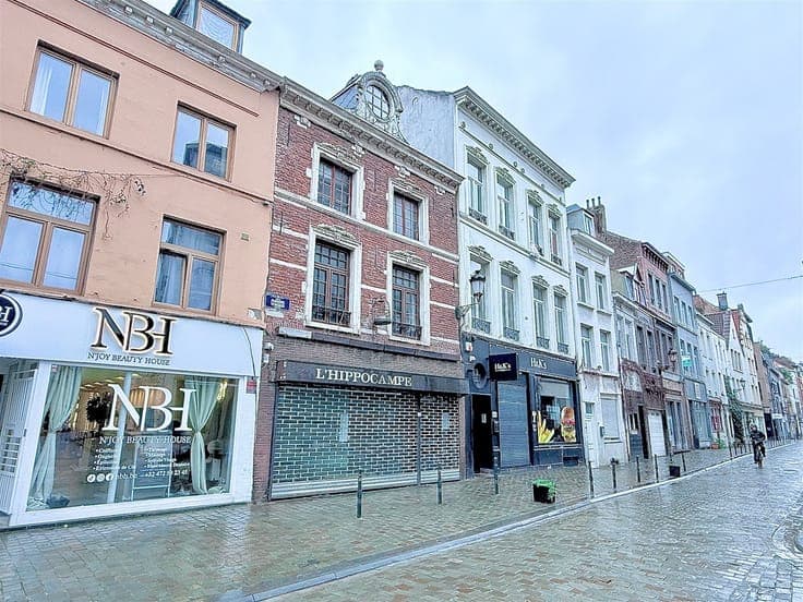 MAISON DE COMMERCE & D'HABITATION! A VENDRE AVEC PERMIS