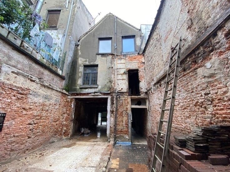 MAISON DE COMMERCE & D'HABITATION! A VENDRE AVEC PERMIS