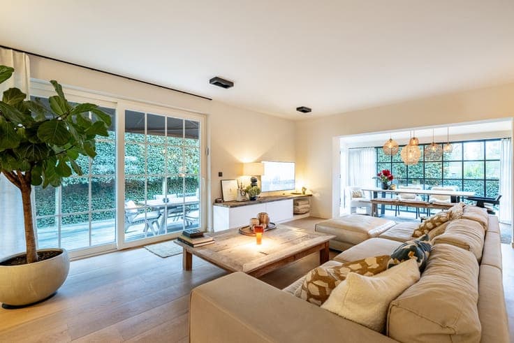 Aangename woning gelegen in rustige residentiële buurt in...