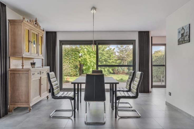 Ruime en energiezuinige halfopen bebouwing met 4 slaapkam...