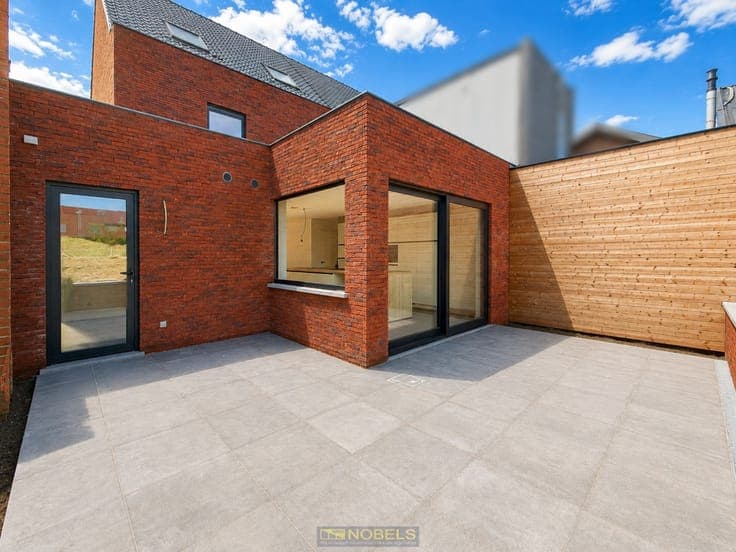 Te koop, volledig gerenoveerde woning met tuin te Anzegem