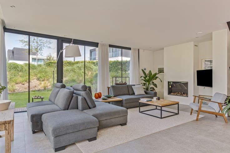 Holiday Villa on Lake Veere with Private Boathouse