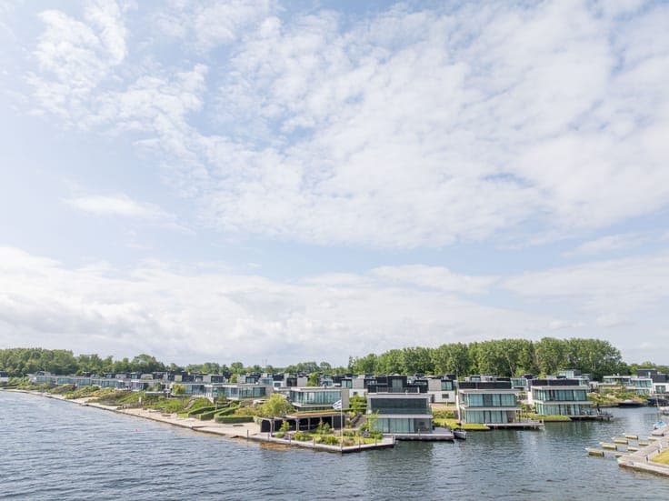 Holiday Villa on Lake Veere with Private Boathouse
