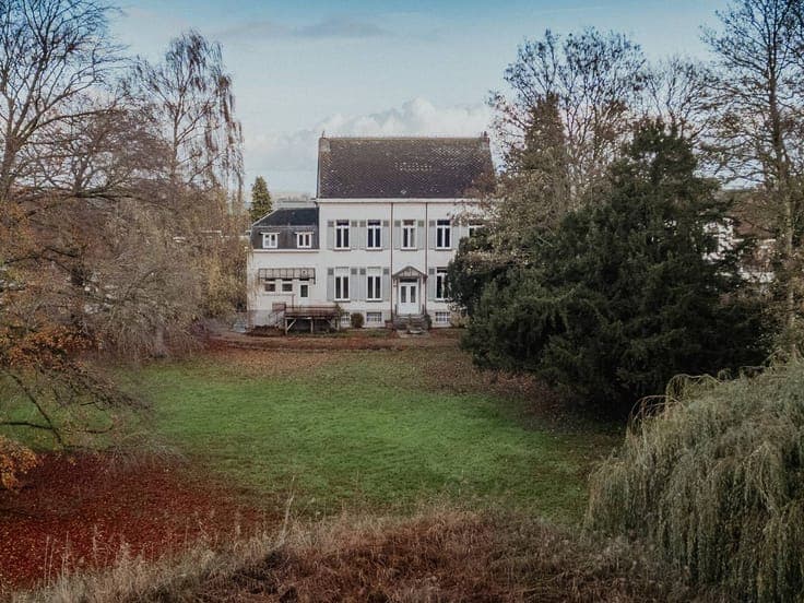 Majestic living in Stoffelt Castle in Watervliet