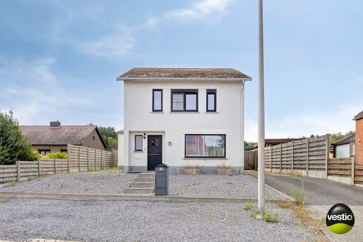 RUIME OPEN BEBOWUING MET 3 SLAAPKAMERS EN GROEN UITZICHT ...