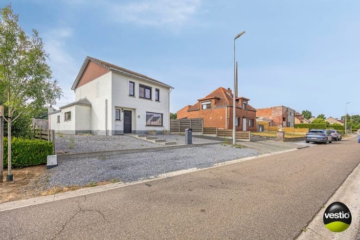 RUIME OPEN BEBOWUING MET 3 SLAAPKAMERS EN GROEN UITZICHT ...