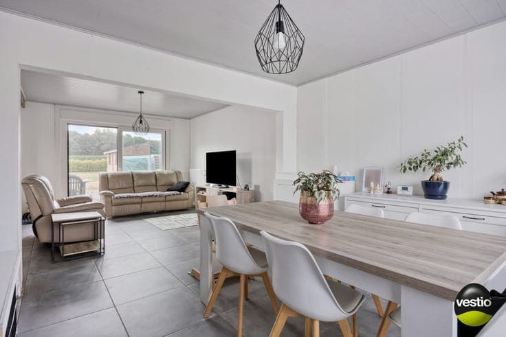 RUIME OPEN BEBOWUING MET 3 SLAAPKAMERS EN GROEN UITZICHT ...