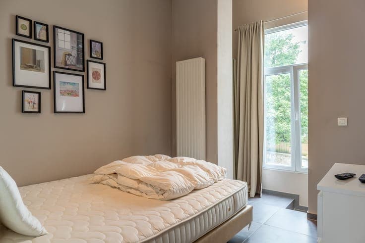 High-end building just steps away from Place Stéphanie!