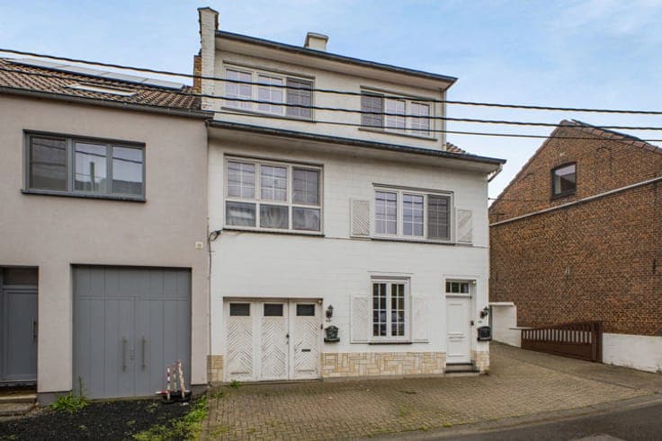 House in Sint-Pieters-Leeuw