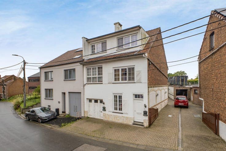 House in Sint-Pieters-Leeuw