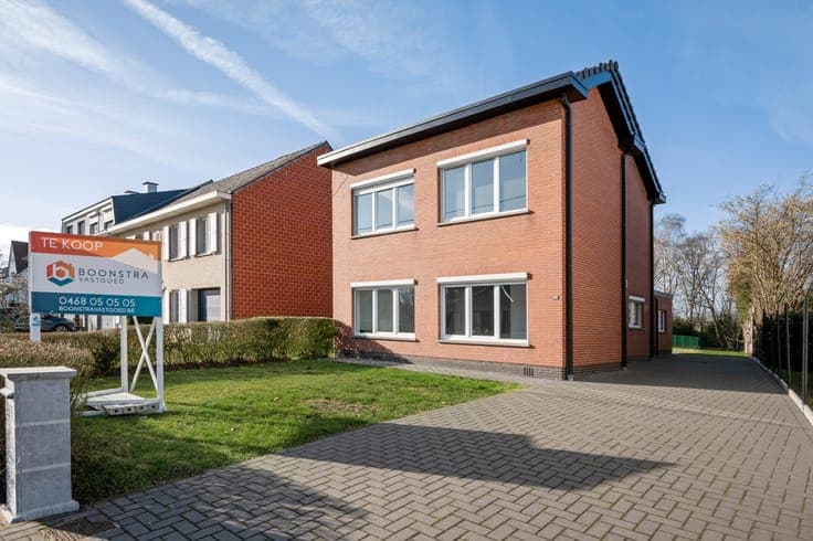 Gerenoveerde woning met 3 slpkrs te Putte