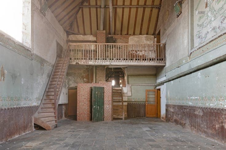 Unique architectural gem with chapel!