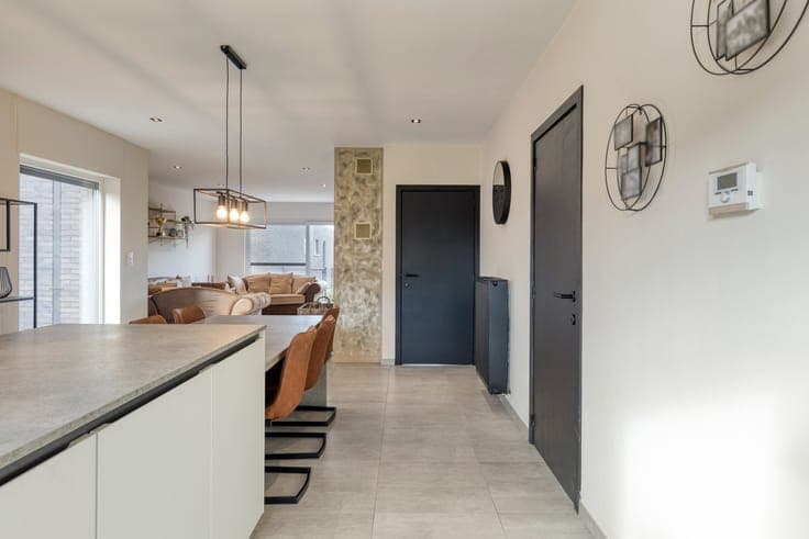 Instapklare woning met mooie tuin te koop