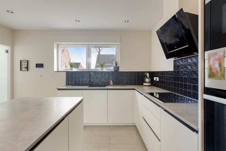 Instapklare woning met mooie tuin te koop