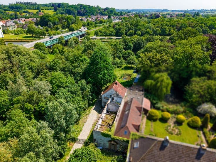 Te koop, uniek perceel / renovatieproject op prachtige li...