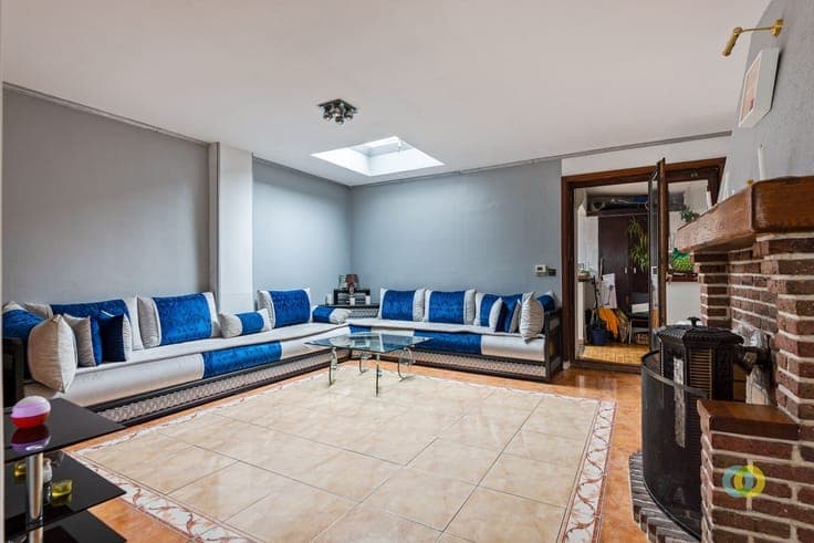 Veelzijdige woning met mogelijkheid handel