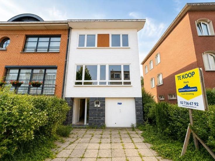MAISON BEL-ETAGE - GARAGE - JARDIN