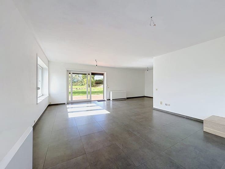 Elegant villa / 284m² / 4 beds / 3 baths / double garage
