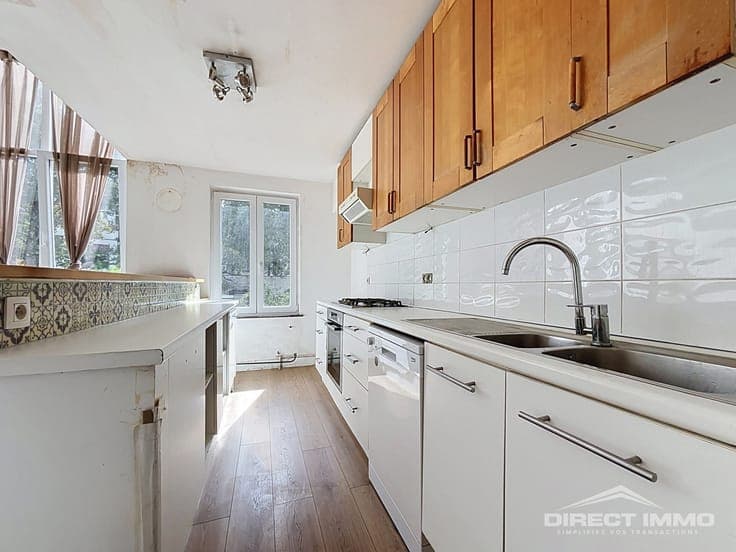 House in Brussels ±260 m² + garden ±155 m²! (2 appartments)