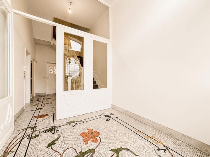 Jardin du Roi – Stunning Art Nouveau Townhouse
