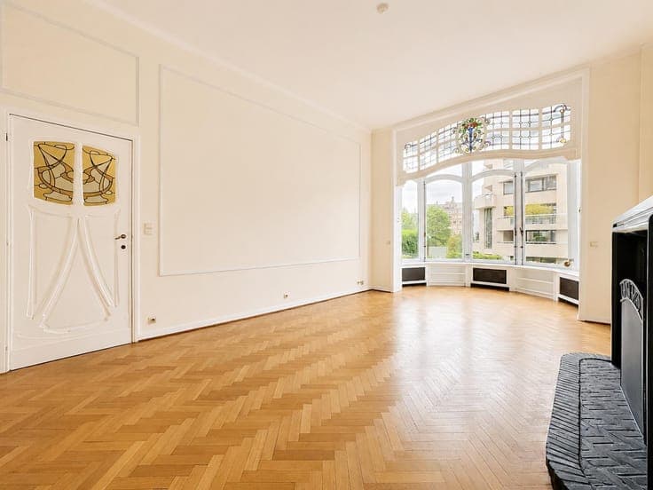 Jardin du Roi – Stunning Art Nouveau Townhouse