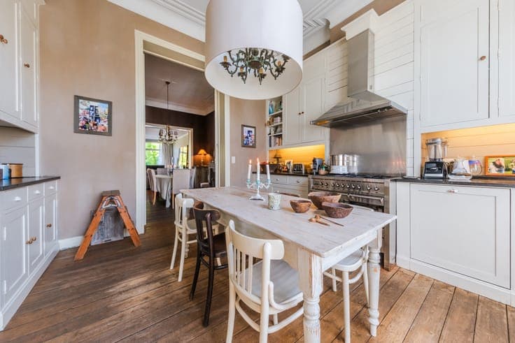 Elegant character home with garden in Linkebeek