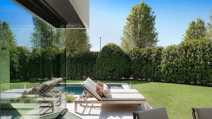 Luxury villa for sale in Knokke with pool and double garage