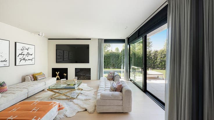 Luxury villa for sale in Knokke with pool and double garage