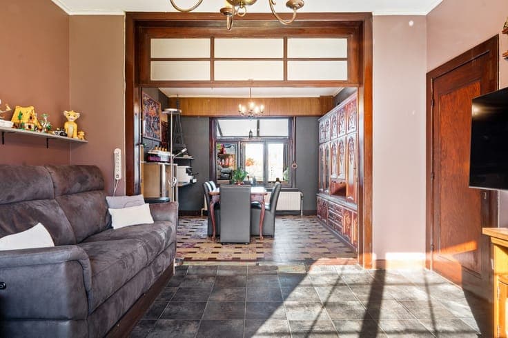 Authentieke woning met 4 slpkrs, loft en magazijn te O-L-...