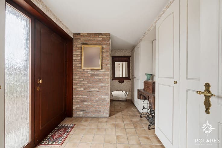 199 m² of living space, 138 m² of warehouse space, and endle