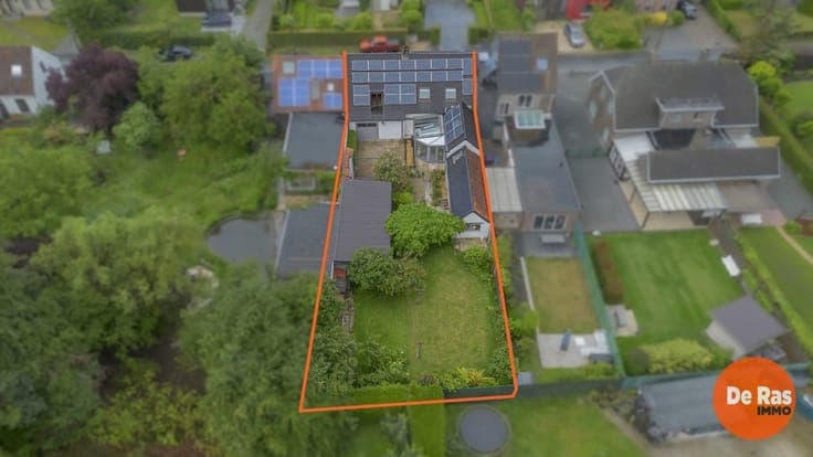 BOTTELARE – Ruime woning met tuin, dubbele garage en 5 slpks