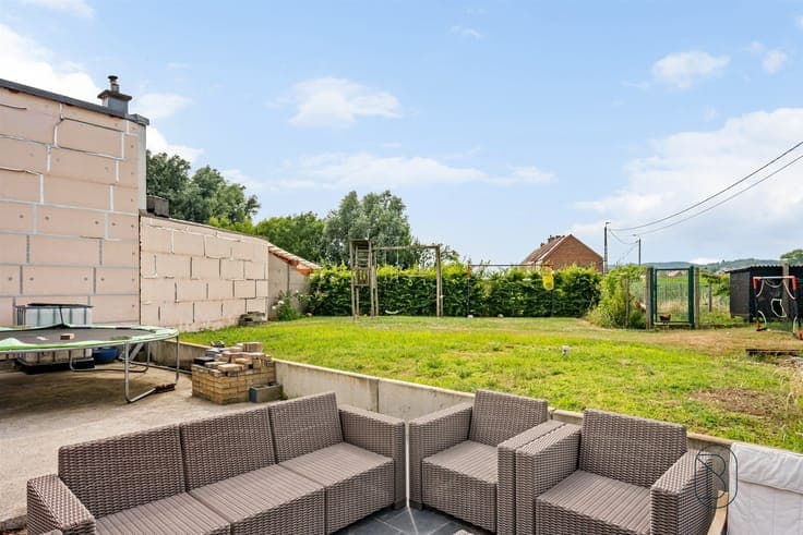 Recently renovated family home with 4 bedrooms, a garage, an