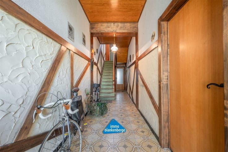 Te renoveren Woning met zicht op de Jachthaven – Rustige lig