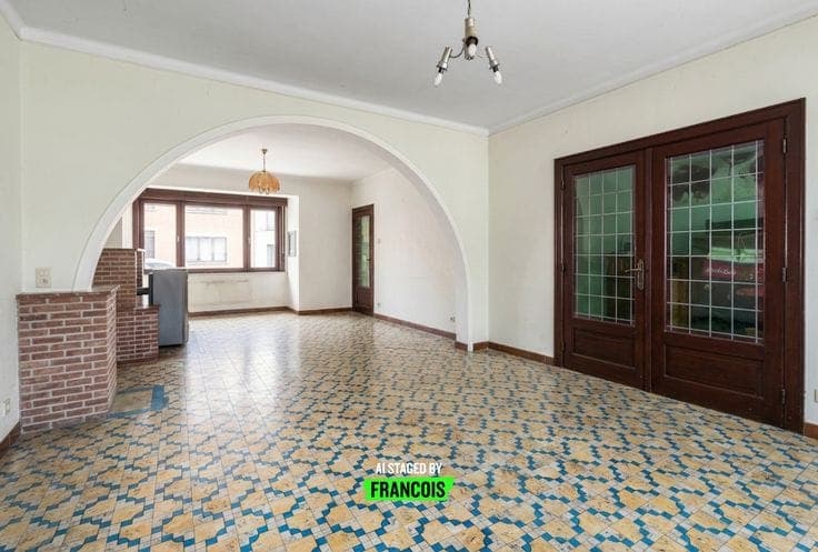 Townhouse with a large loft and plenty of potential for sal…