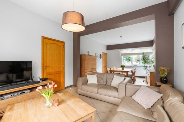 House with 2 bedrooms, attic, large garden and garage