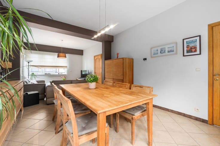 House with 2 bedrooms, attic, large garden and garage