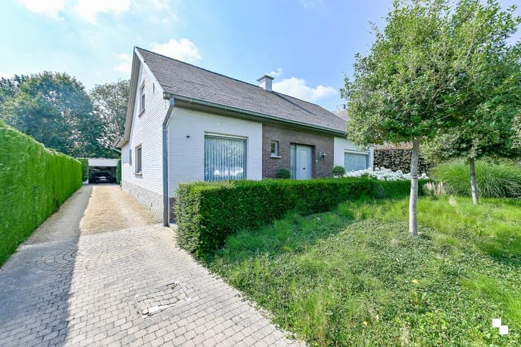 Charmante villa met ruime tuin, veelzijdige indeling en t...