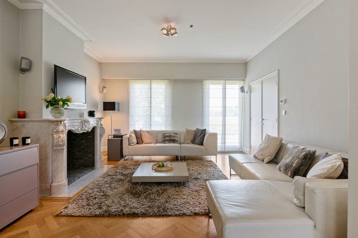 Characterful villa with four bedrooms and a large garden for sale in Ternat