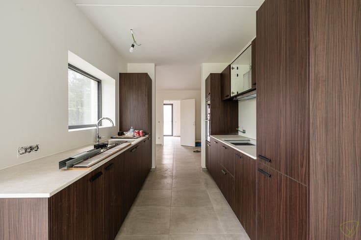 Moderne nieuwbouwwoning met tuin en zonnig terras in groe...