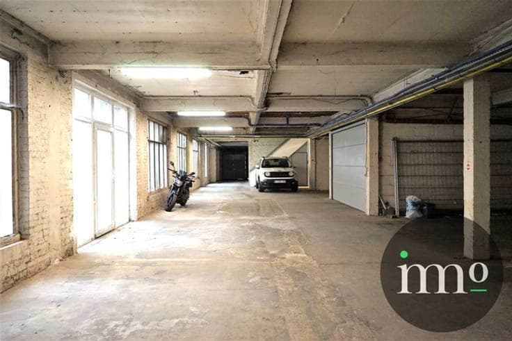 Office/Loft space in Brussels (Sint-Ag.-Berchem)