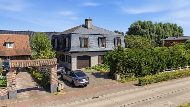 Ruime villa met 4 slaapkamers, prachtige tuin, garage én ...