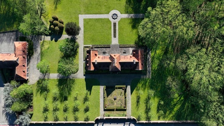 Villa Gaverehof – Exclusive estate with manor house and vill