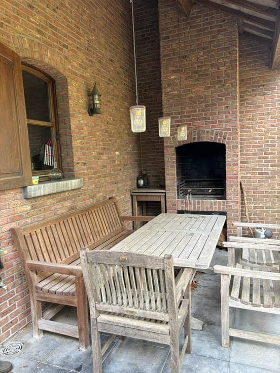 Charming 3-bedroom house on large plot