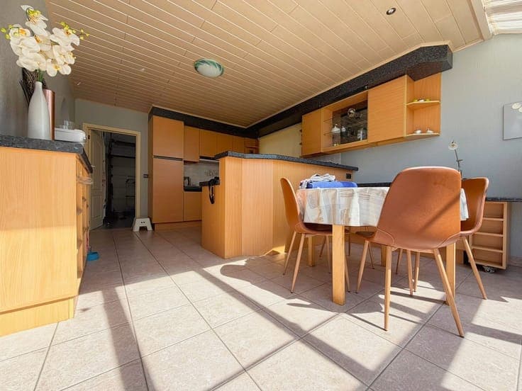 Alleenstaande woning (3 slpks) + tuin met landelijk verzicht