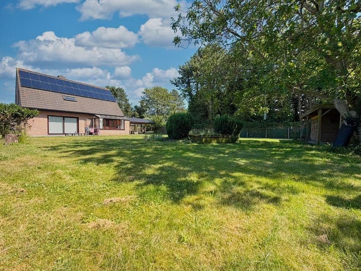 Alleenstaande woning (3 slpks) + tuin met landelijk verzicht