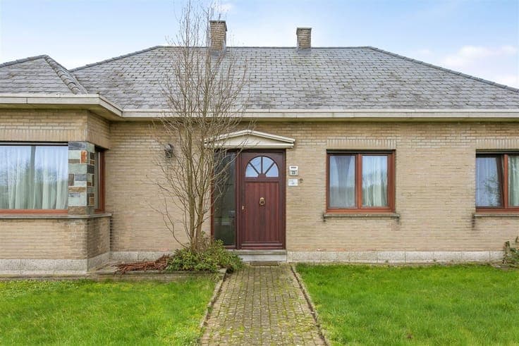 Spacious detached house, surrounded by green meadows and wi